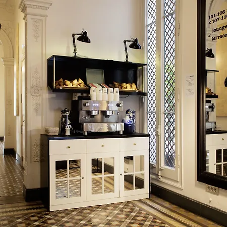 Praktik Rambla 3* Barselona