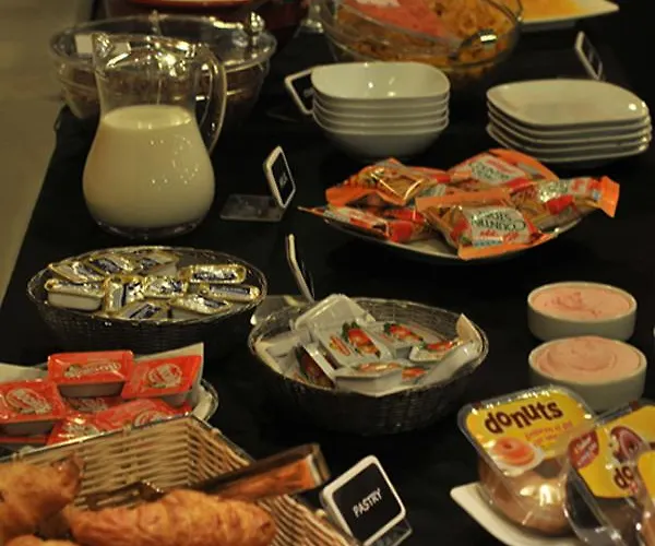 Praktik Rambla Hotel 3*